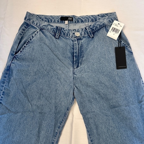 KUT from the Cloth Medium Wash Cotton Blend Wide leg Jeans. Size 6 NWT - Picture 5 of 13